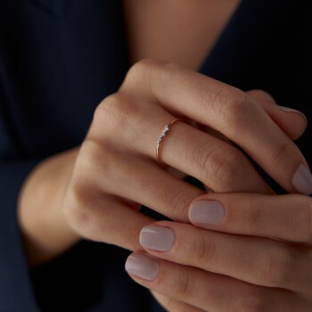 0.06 Ct Pırlanta Asimetri Yüzük - Siempre (1)