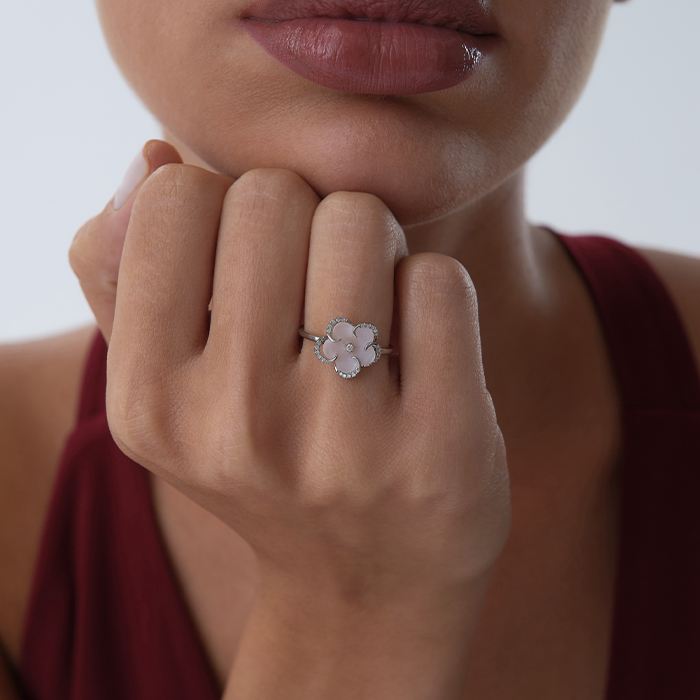 0.08 ct Sedefli Pırlanta Papatya Yüzük - Siempre