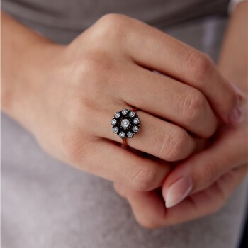 0.10 Ct Elmas Papatya Yüzük - Siempre