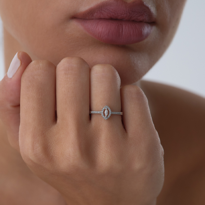 0.13 ct Oval Veronica Pırlanta Yüzük - Siempre