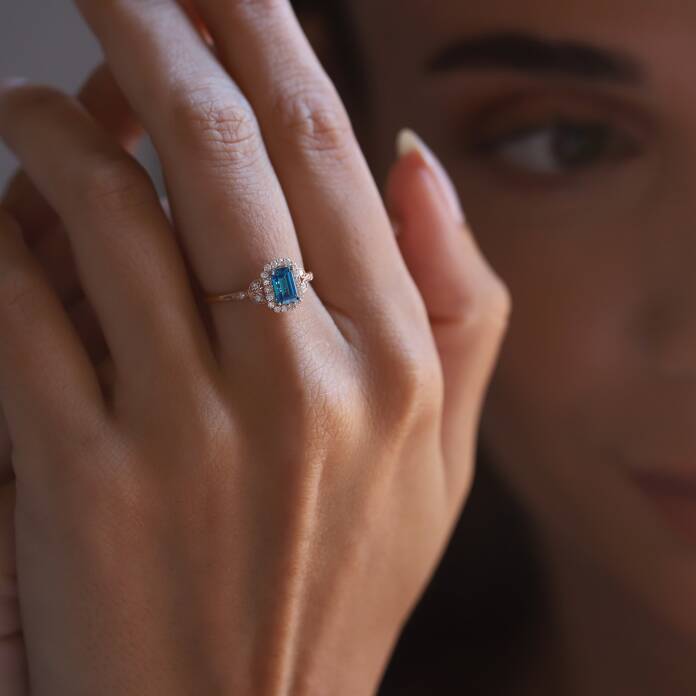0.20 Ct Pırlanta Baget London Blue Yüzük - 3