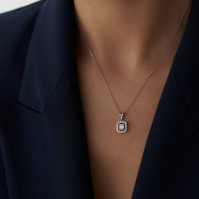 0.23 Karat Pırlanta Parçalı Baget Kolye - 3