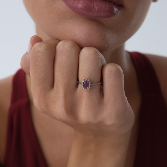 0.41 ct Oval Yakutlu Empire Yüzük - Siempre