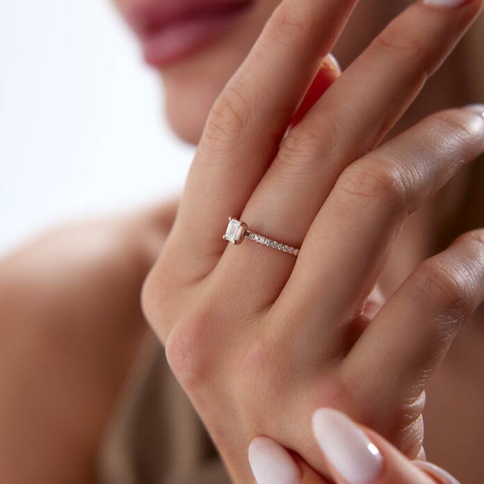 0.55 Ct Emerald Rea Yüzük - 2