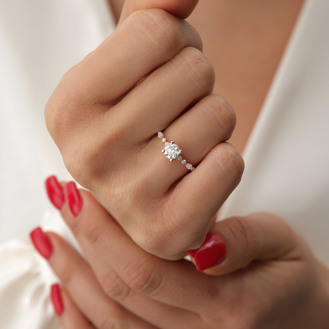 0.61 Karat Sıralı Taşlı Tektaş Pırlanta Yüzük - 2