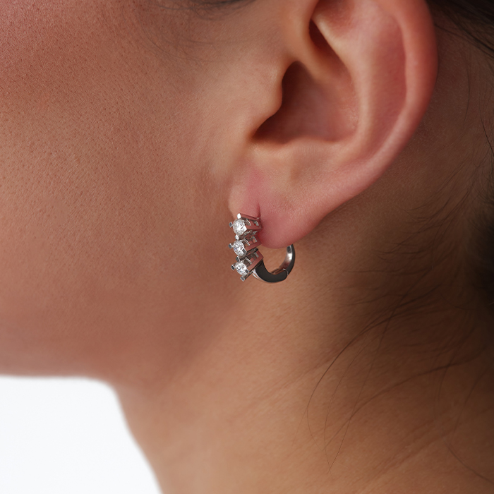 0.78 Karat Üç Taşlı Pırlanta Küpe - Siempre (1)