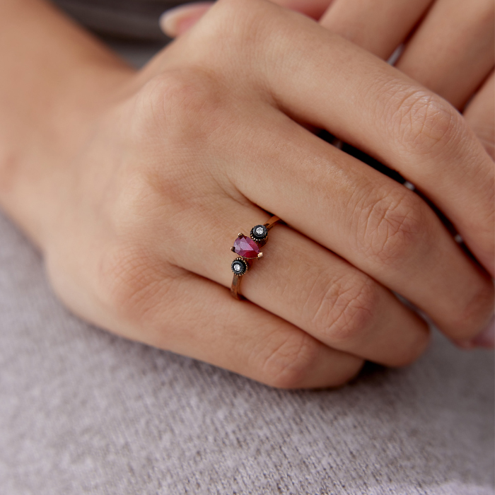 1.14 Ct Elmas Oval Yakutlu Yüzük - Siempre (1)