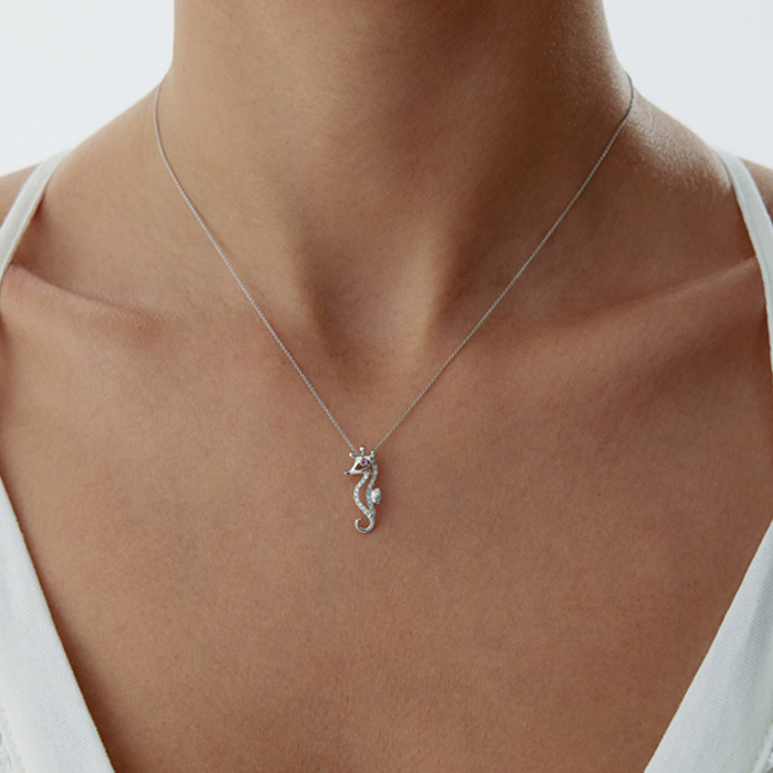 18 Ayar 0.10 Karat Deniz Atı Pırlanta Kolye - Siempre