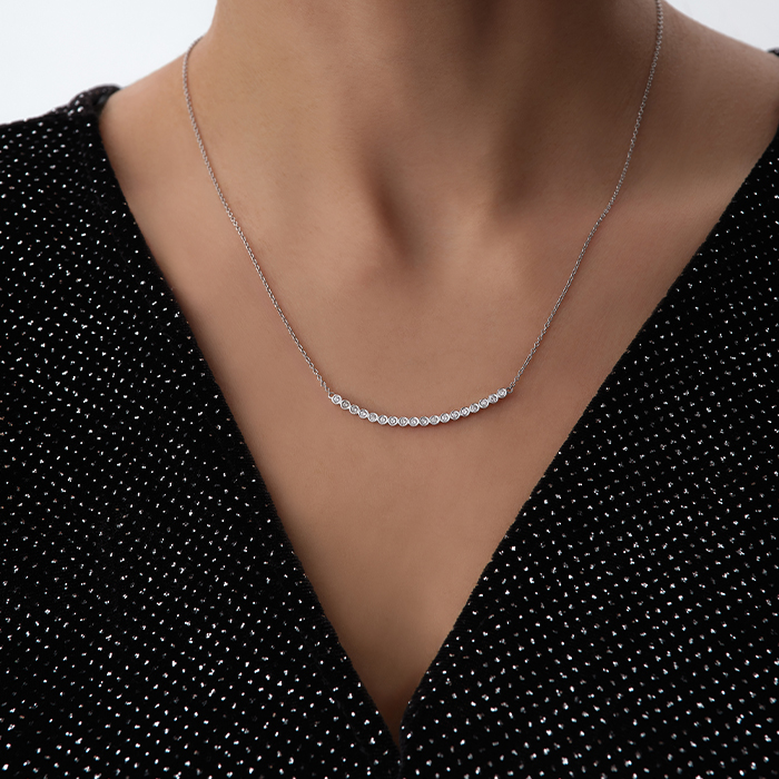 18 Ayar 0.32 Karat Kavis Form Taşlı Pırlanta Kolye - Siempre