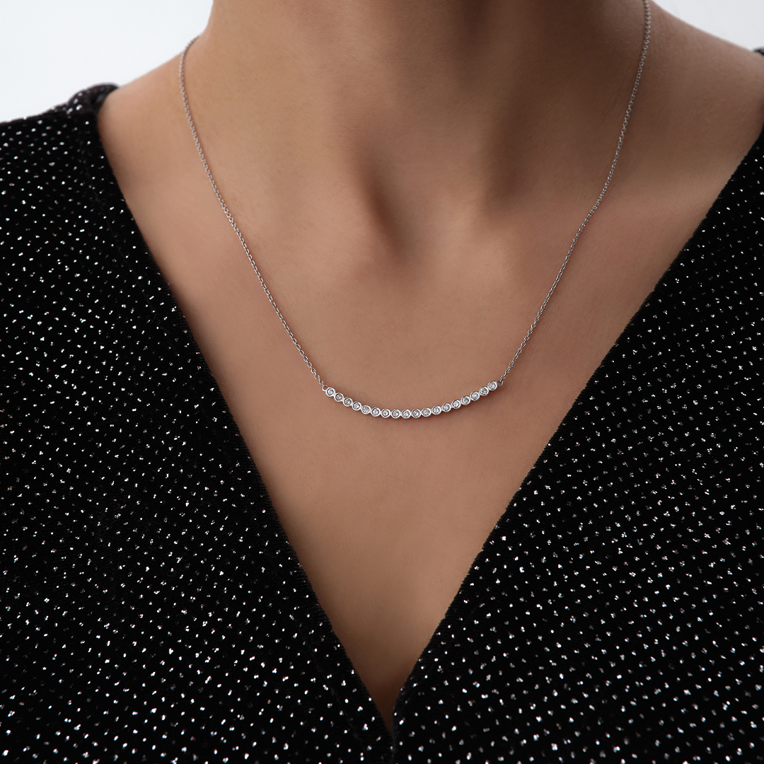 18 Ayar 0.32 Karat Kavis Form Taşlı Pırlanta Kolye - 1