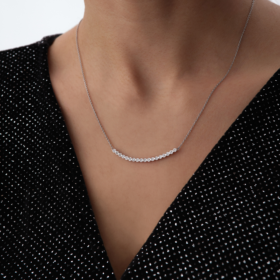 18 Ayar 0.32 Karat Kavis Form Taşlı Pırlanta Kolye - 2