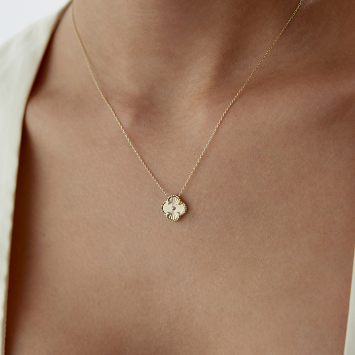 Altın Sedefli Yonca Cleef Kolye - Milades