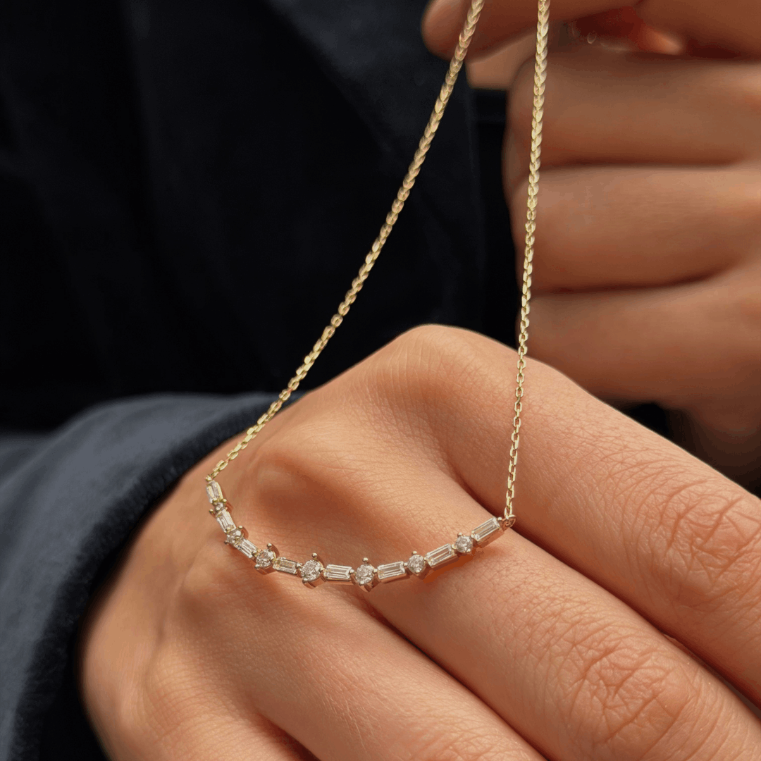 Baget ve Yuvarlak Taşlı Sıralı Altın Kolye - 1