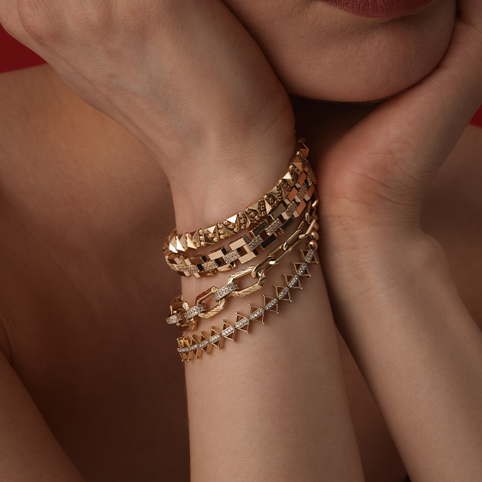 Baklava Desenli Taşlı Altın Bileklik - Manos