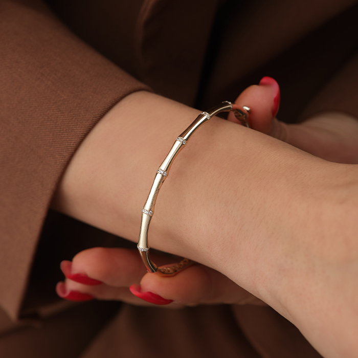 Bamboo Line Kemik Taşlı Altın Kelepçe - Mazi (1)