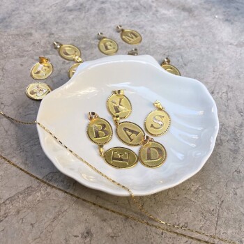 Basic Kalemli Vintage Harf Kolye Ucu - Osman (1)