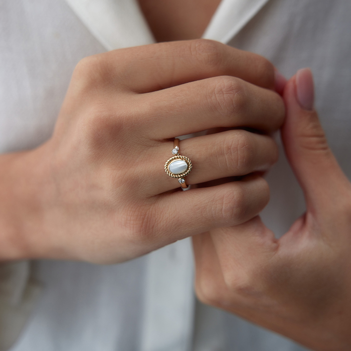 Beyaz Mineli Yüzük - Nüans