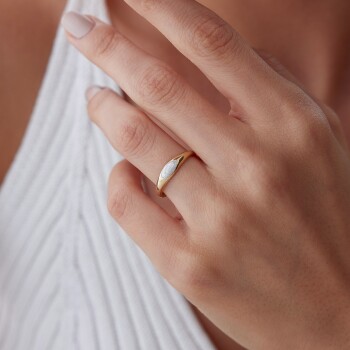 Beyaz Mineli Yüzük - Alen