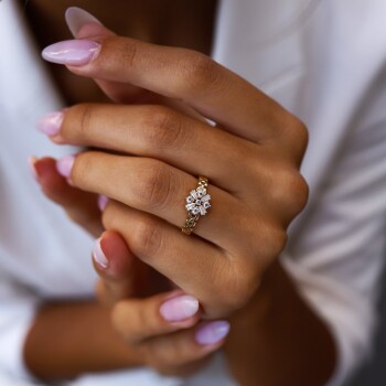 Çiçek Model Baget Taşlı Yüzük - Alen