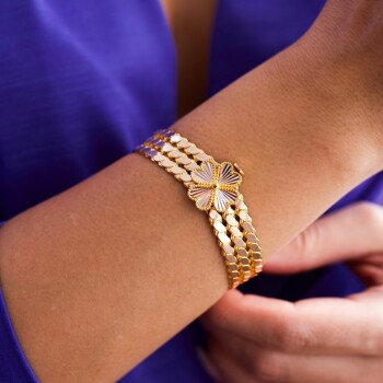 Çiçek Motifli Pullu Kelepçe - Konyalı Halil