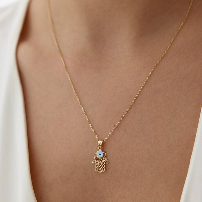 Mavi Gözlü Fatmanın Eli Kolye - 1