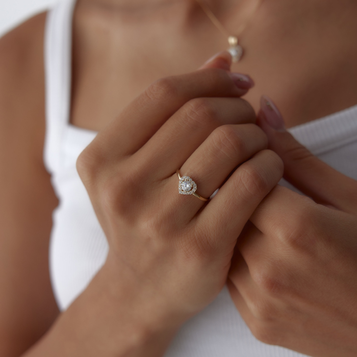 Frame Taşlı Kalp Yüzük - Koçak