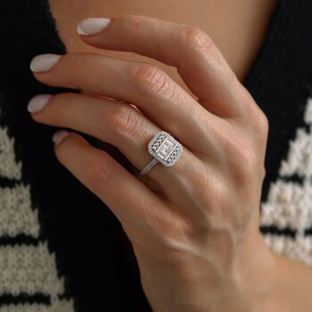 Geniş Çerçeve Taşlı Mini Dörtlü Baget Yüzük - Oragold Orhan