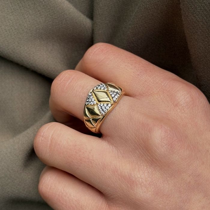 Geometrik Desen Taşlı Geniş Bant Altın Yüzük - Garo