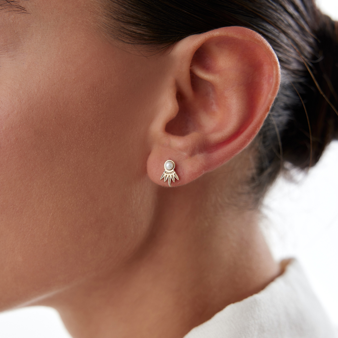 İnci Yelpaze Vidalı Küpe - 1