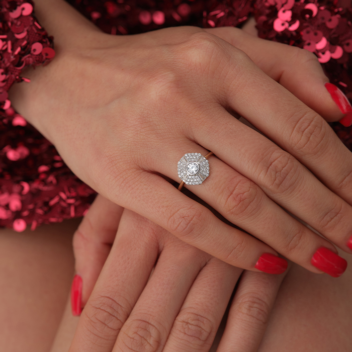 Işıltılı Çiçek Formlu Taşlı Altın Yüzük - Cemart