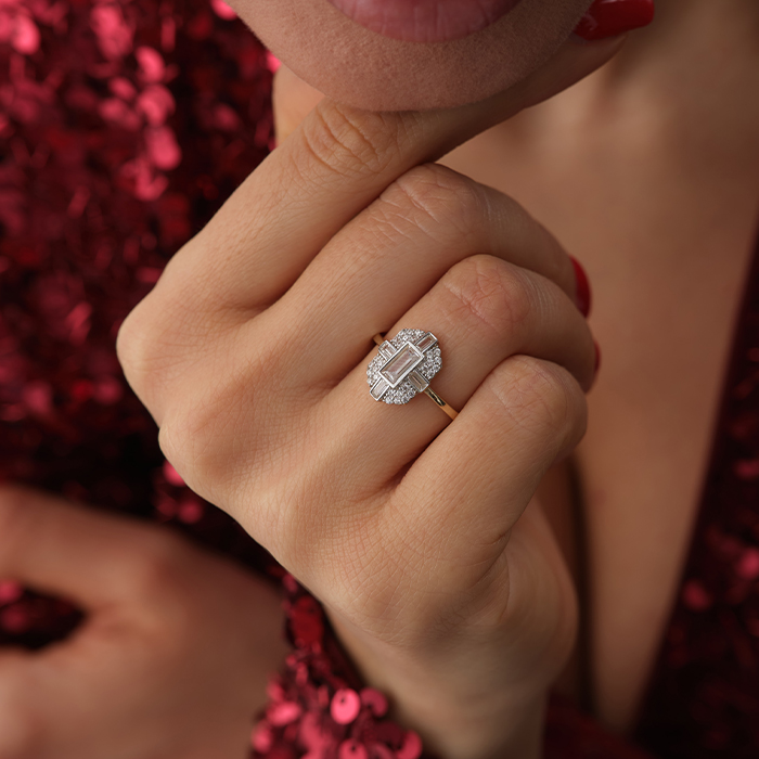 Işıltılı Geometrik Baget Taşlı Altın Yüzük - Cemart