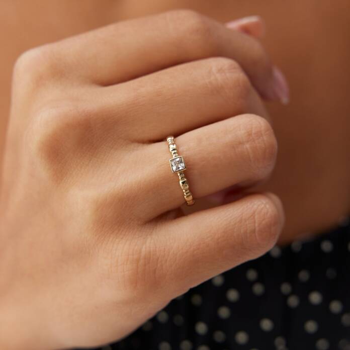 Kare Beyaz Taşlı Yüzük - 1