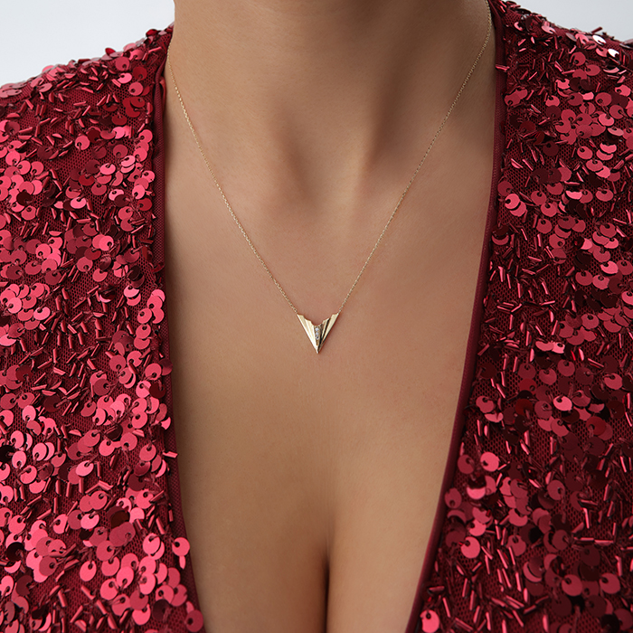 Katmanlı V Model Sıra Taşlı Altın Kolye - Cemart (1)