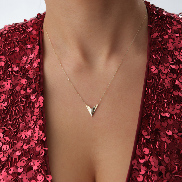 Katmanlı V Model Sıra Taşlı Altın Kolye - Cemart