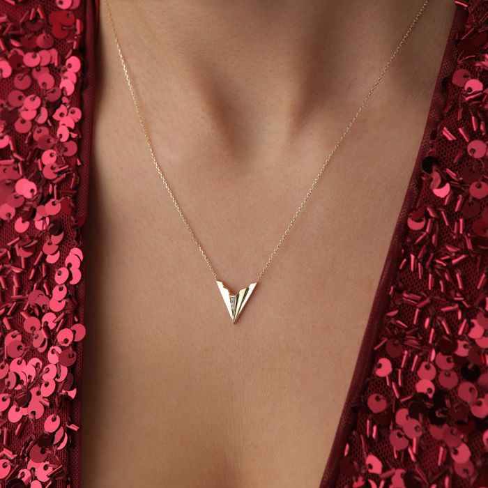 Katmanlı V Model Sıra Taşlı Altın Kolye - Cemart (1)