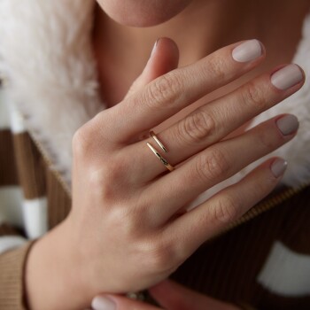 Kavuşan Yüzük - Rayna