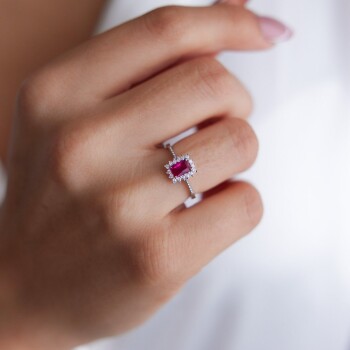 Kırmızı Baget Yüzük - C.sümer