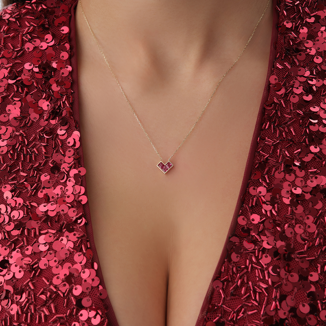 Kırmızı Taşlı Kalpli Love Altın Kolye - 1