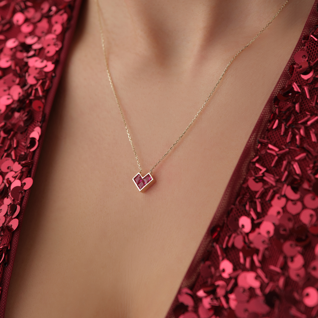 Kırmızı Taşlı Kalpli Love Altın Kolye - 2