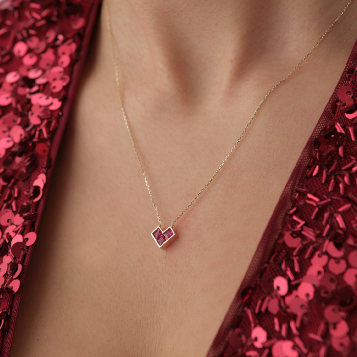 Kırmızı Taşlı Kalpli Love Altın Kolye - Cemart (1)