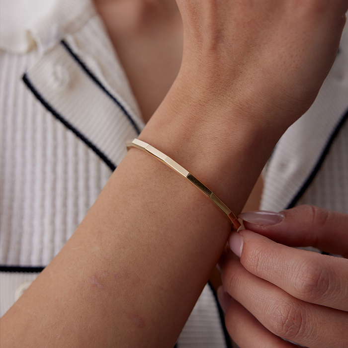 Köşeli Kelepçe - Mamuş