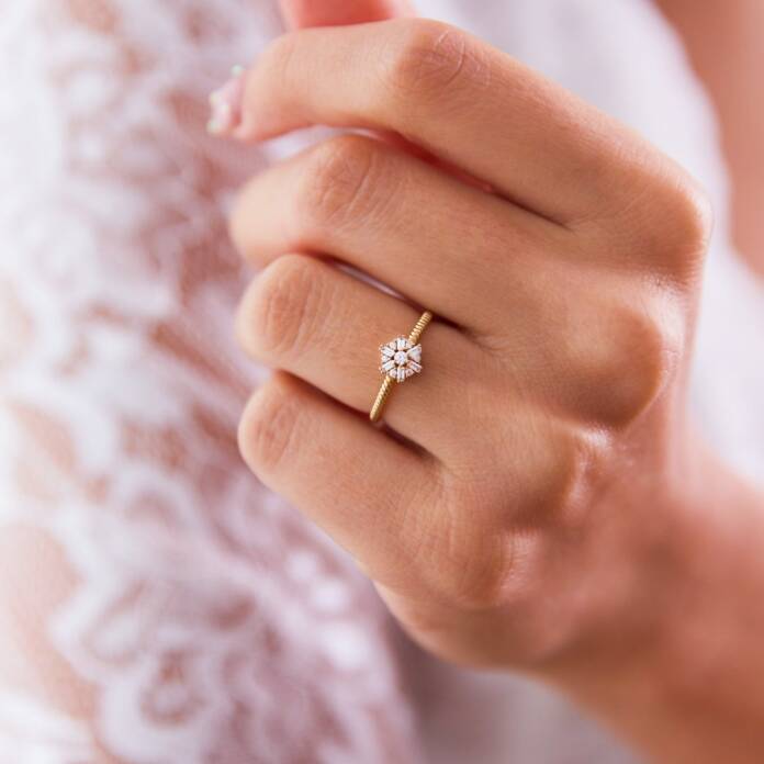 Mini Baget Taşlı Çiçek Yüzük - 1