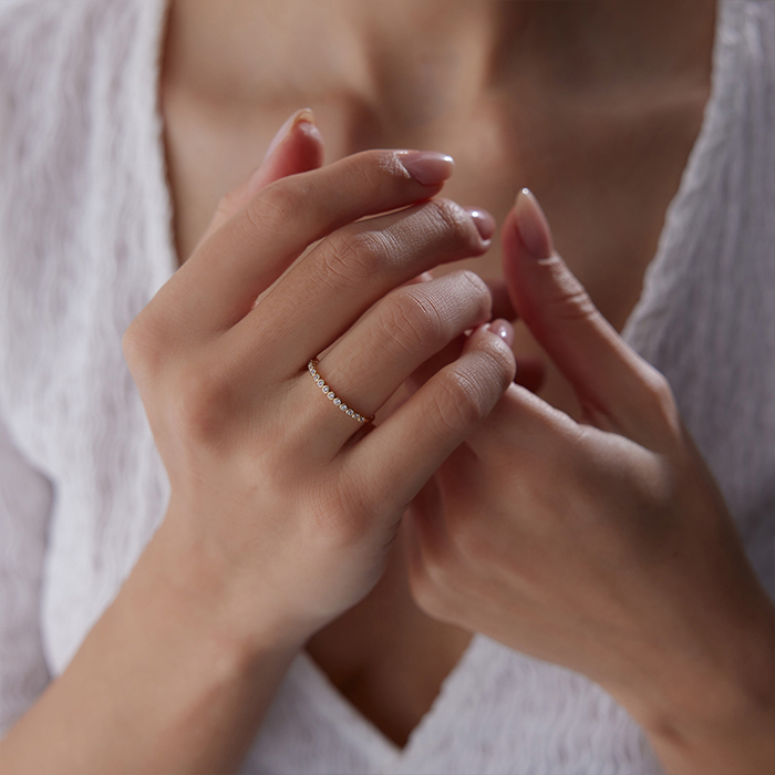 Mini Sıra Taşlı Yüzük - Alen (1)