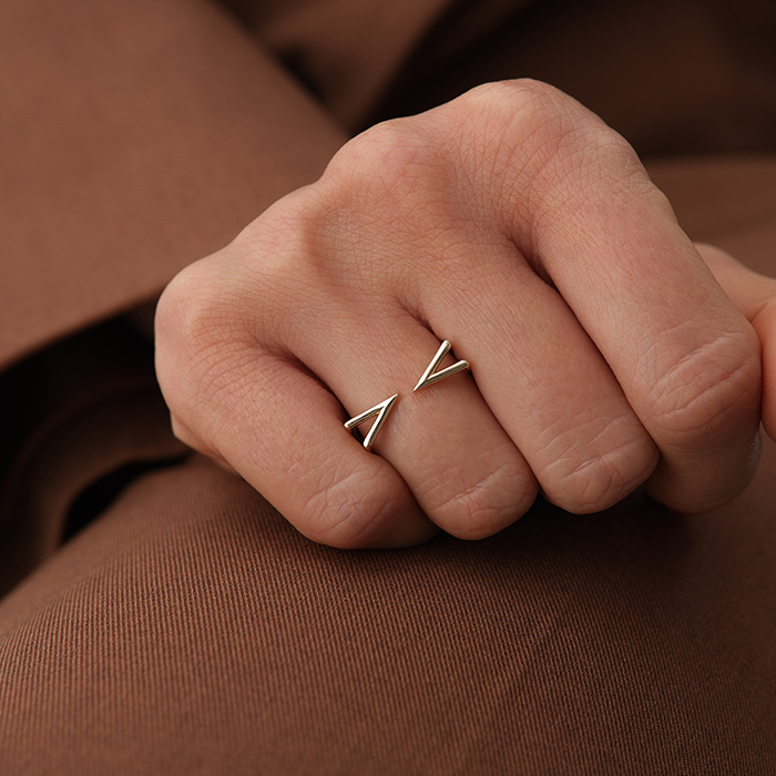 Minimal Chevron Altın Yüzük - Arden