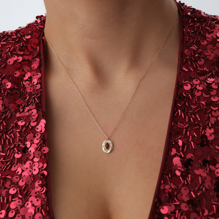 Oval Halo Taşlı Altın Kolye - Cemart