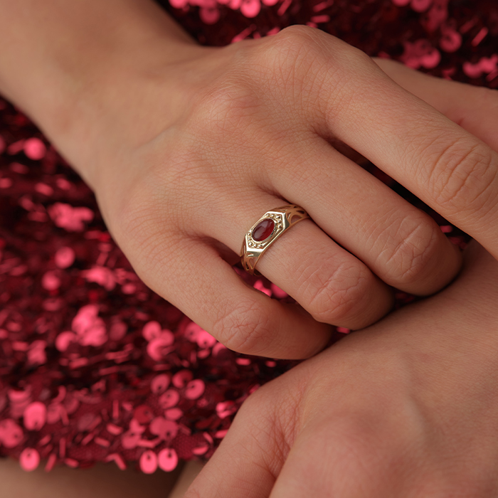Oval Kırmızı Taşlı Geometrik Altın Yüzük - 3