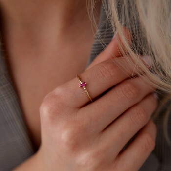 Pembe Taşlı Yüzük - Ador