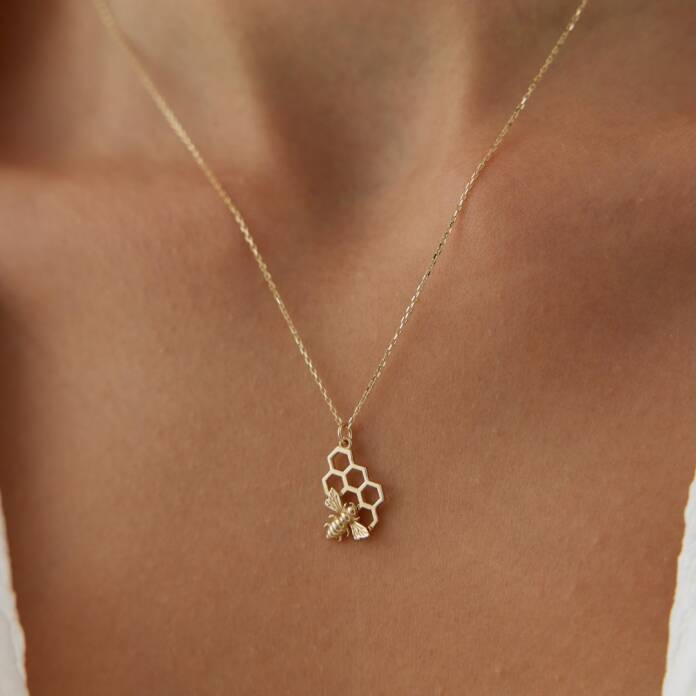 Petek Yapan Arı Kolye - 1