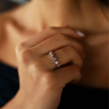 Radiant Quintet Beştaş Yüzük - Oragold Orhan