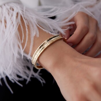 Sıra Dörtgen Kelepçe - Özer